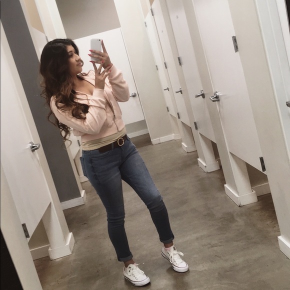 Meet your Posher, Karla - Picture 1 of 1